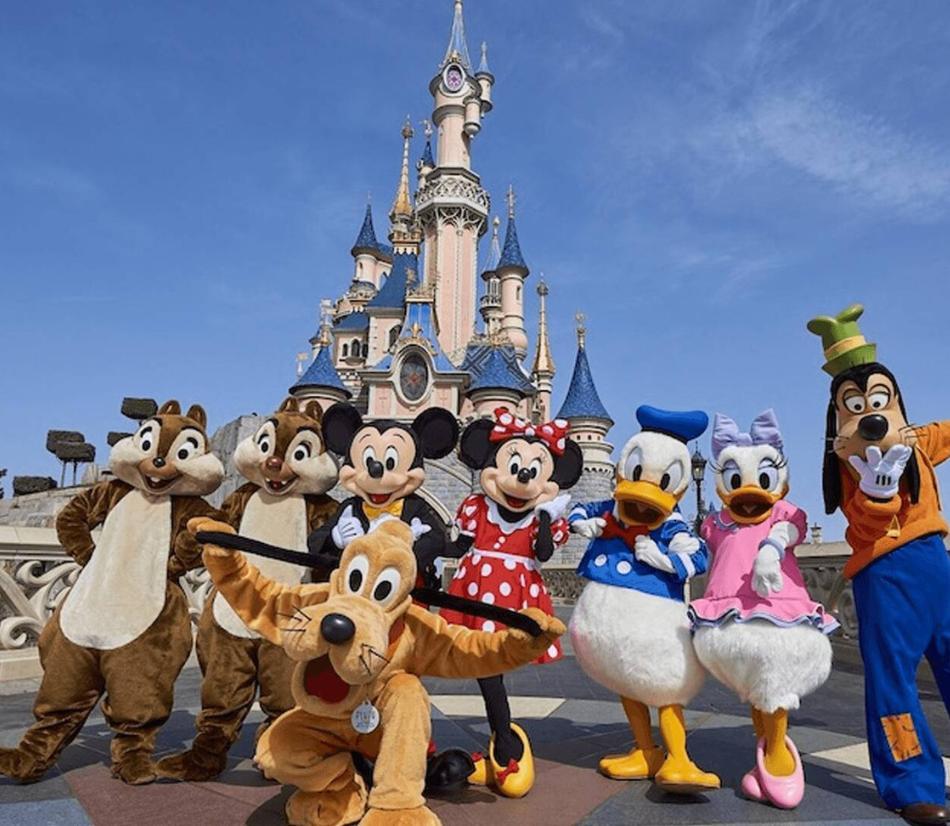 Pacchetto famiglia per il parco divertimenti Disney