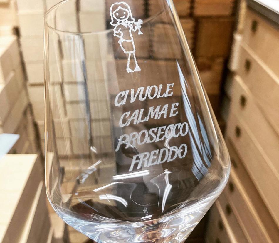 Bicchieri e calici per vino da personalizzare con scritta o logo