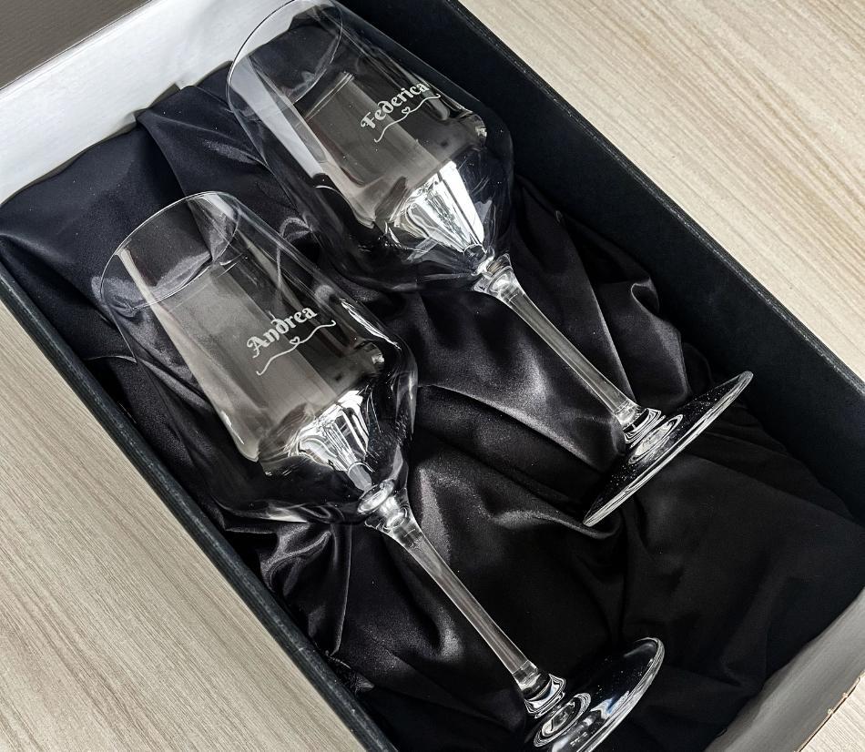 Calici vino: regala un calice da vino con la scritta personalizzata
