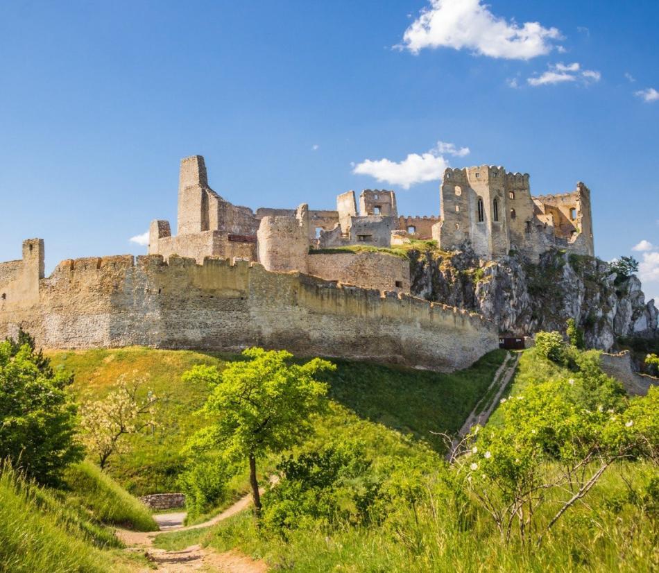 Degustazione di vino nei castelli e luoghi più belli d'Italia