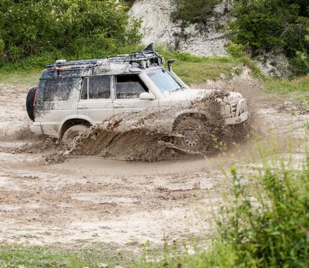 Tour privato con fuoristrada 4x4 - Varie località in tutta Italia