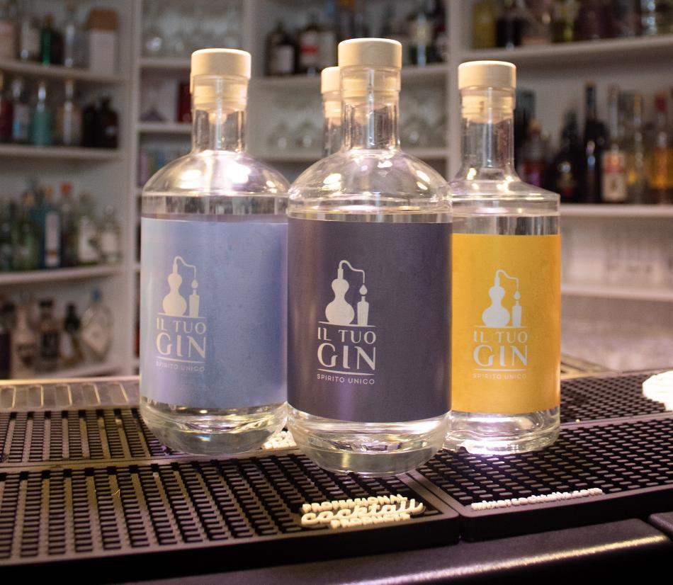 Un Gin 100% personalizzato dove scegliere sia gli ingredienti che l’etichetta